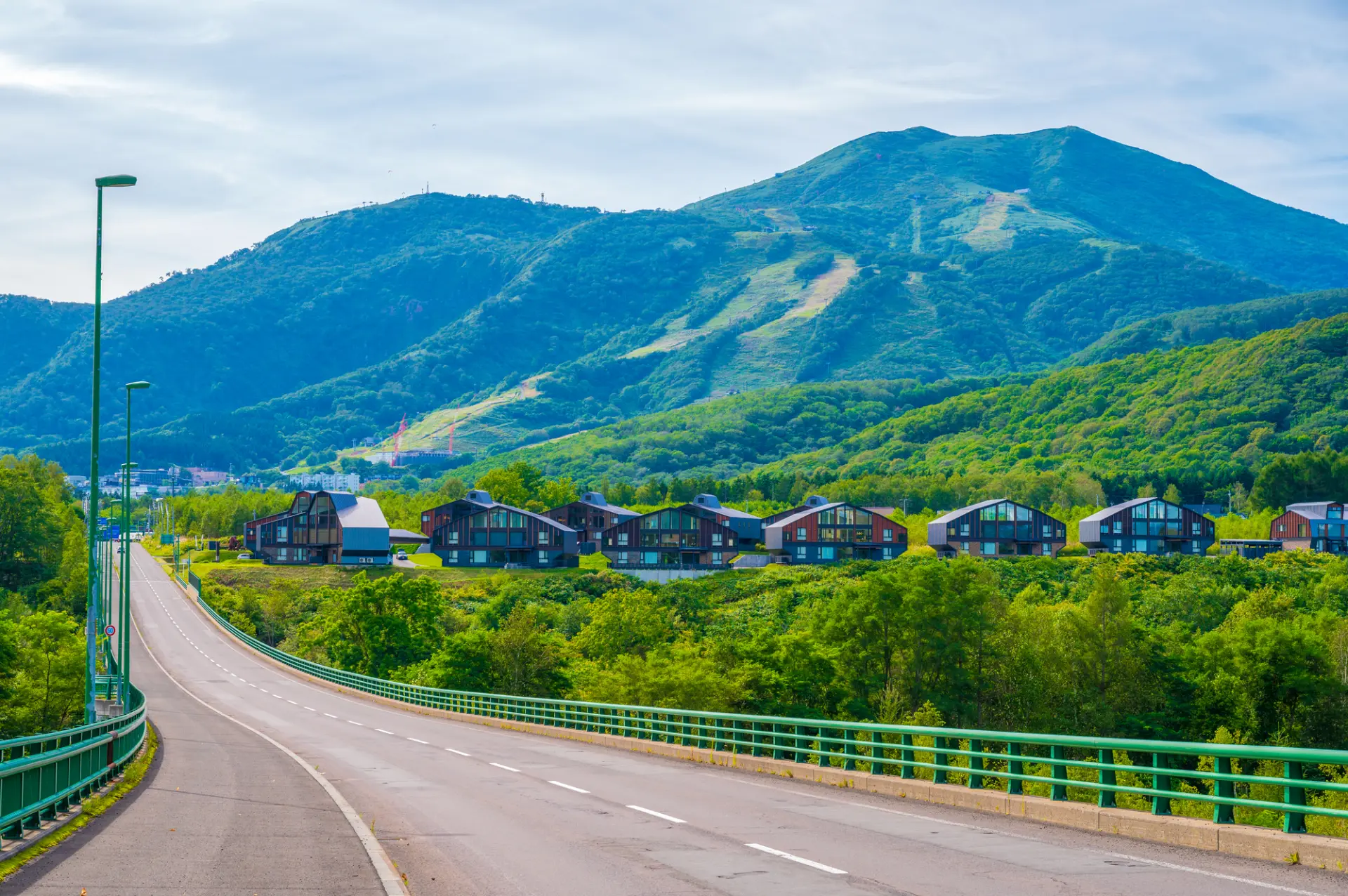 夏の北海道を楽しむドライブ旅行へ出かけよう