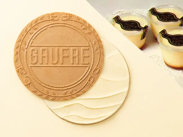 香脆可口的法蘭酥餅皮與奶油交織出的絕妙滋味令人讚嘆