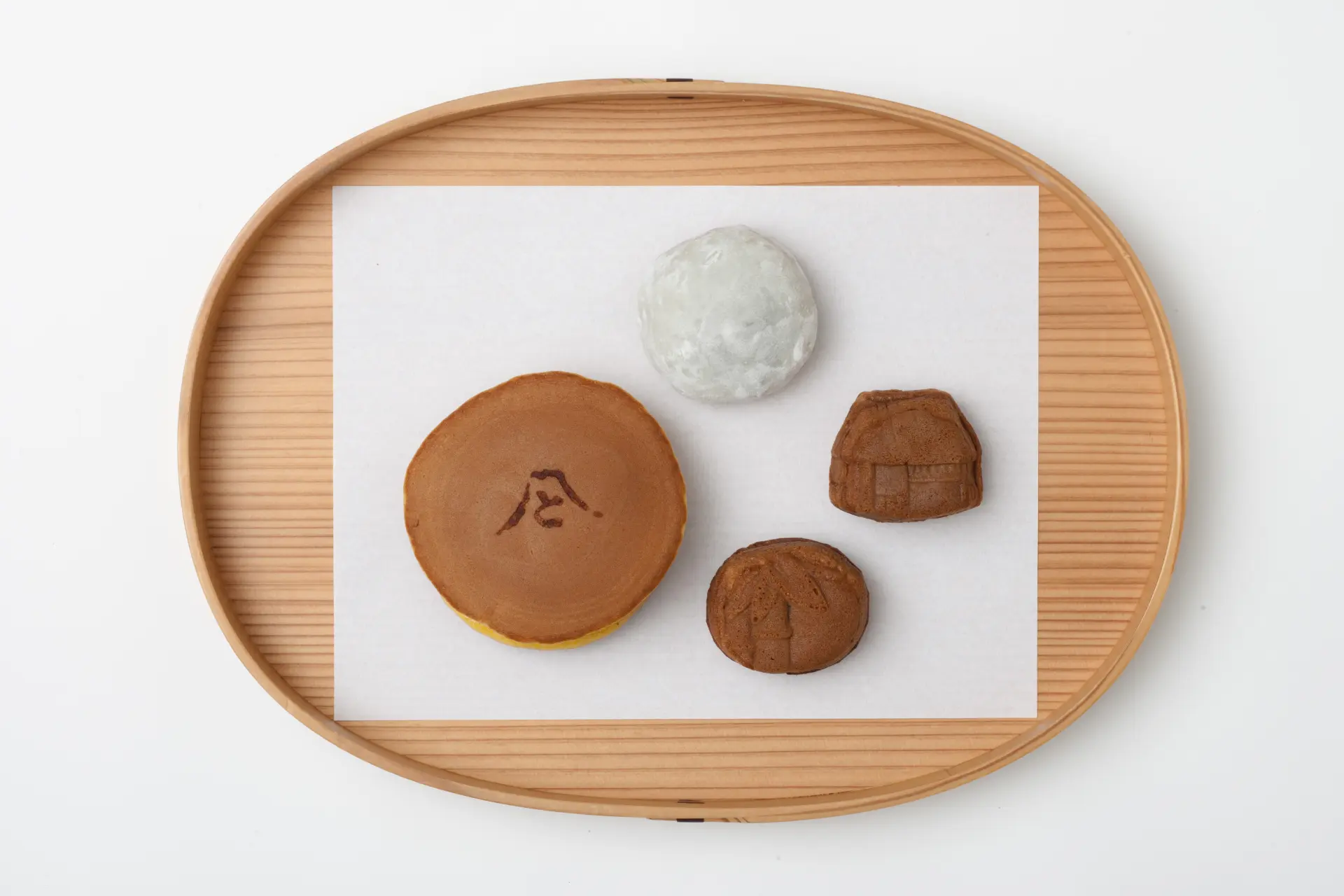 出来立ての和菓子を食べられるとらや工房