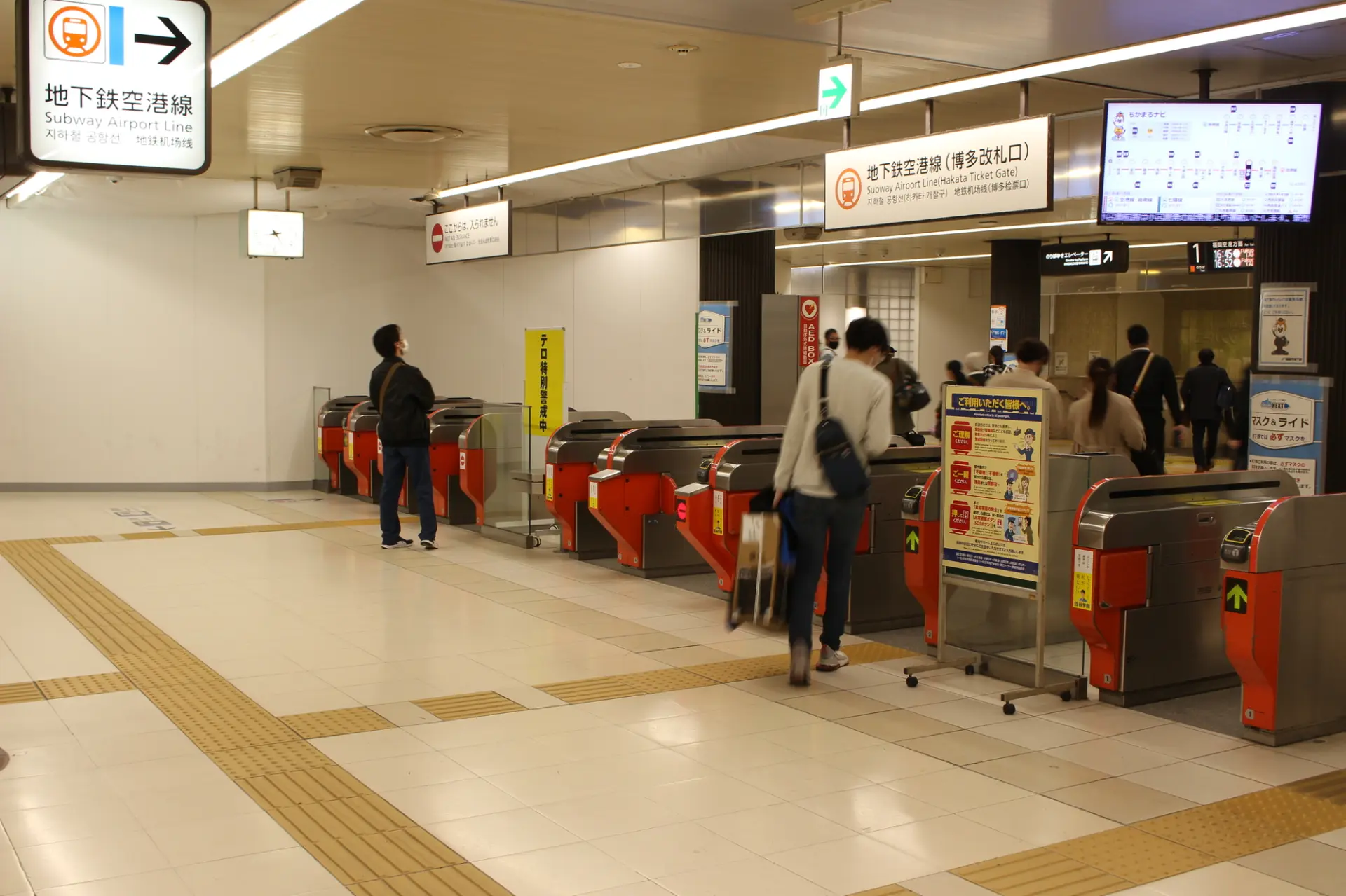 福岡市内の人気観光地を巡れる地下鉄