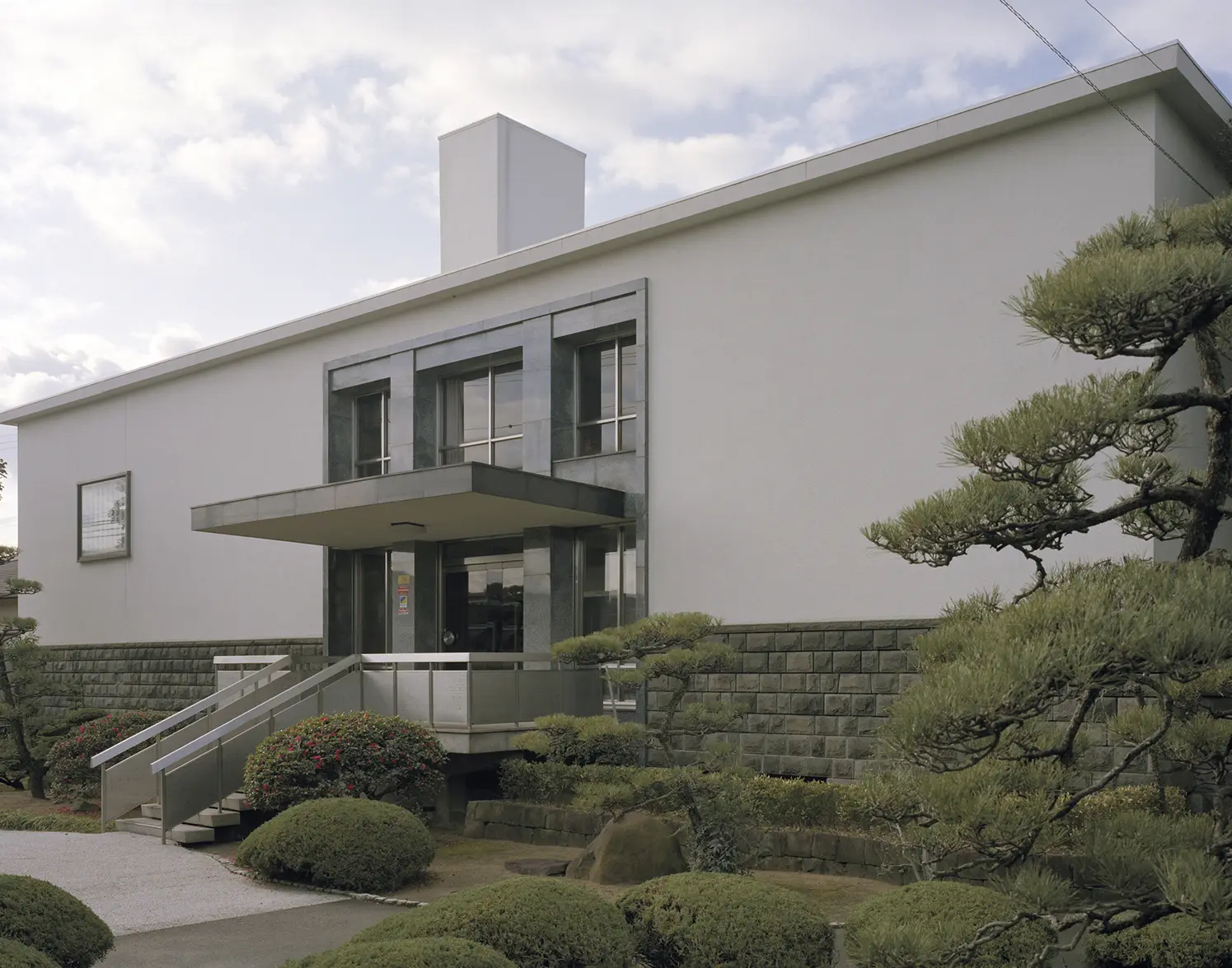 国宝３点を含む東洋古美術のコレクションを所蔵