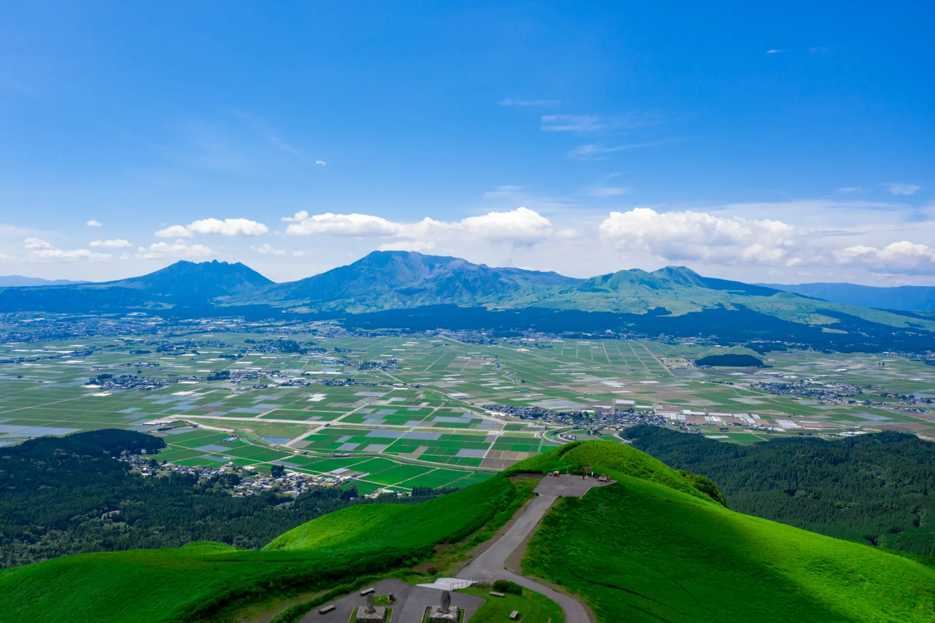 阿蘇360度のパノラマが楽しめる