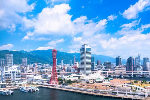 若打算在神戶港周邊停留過長時間，請務必做好防風和對應氣溫變化的措施