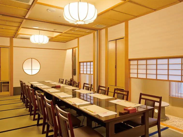 Also equipped with table seating accessible for all