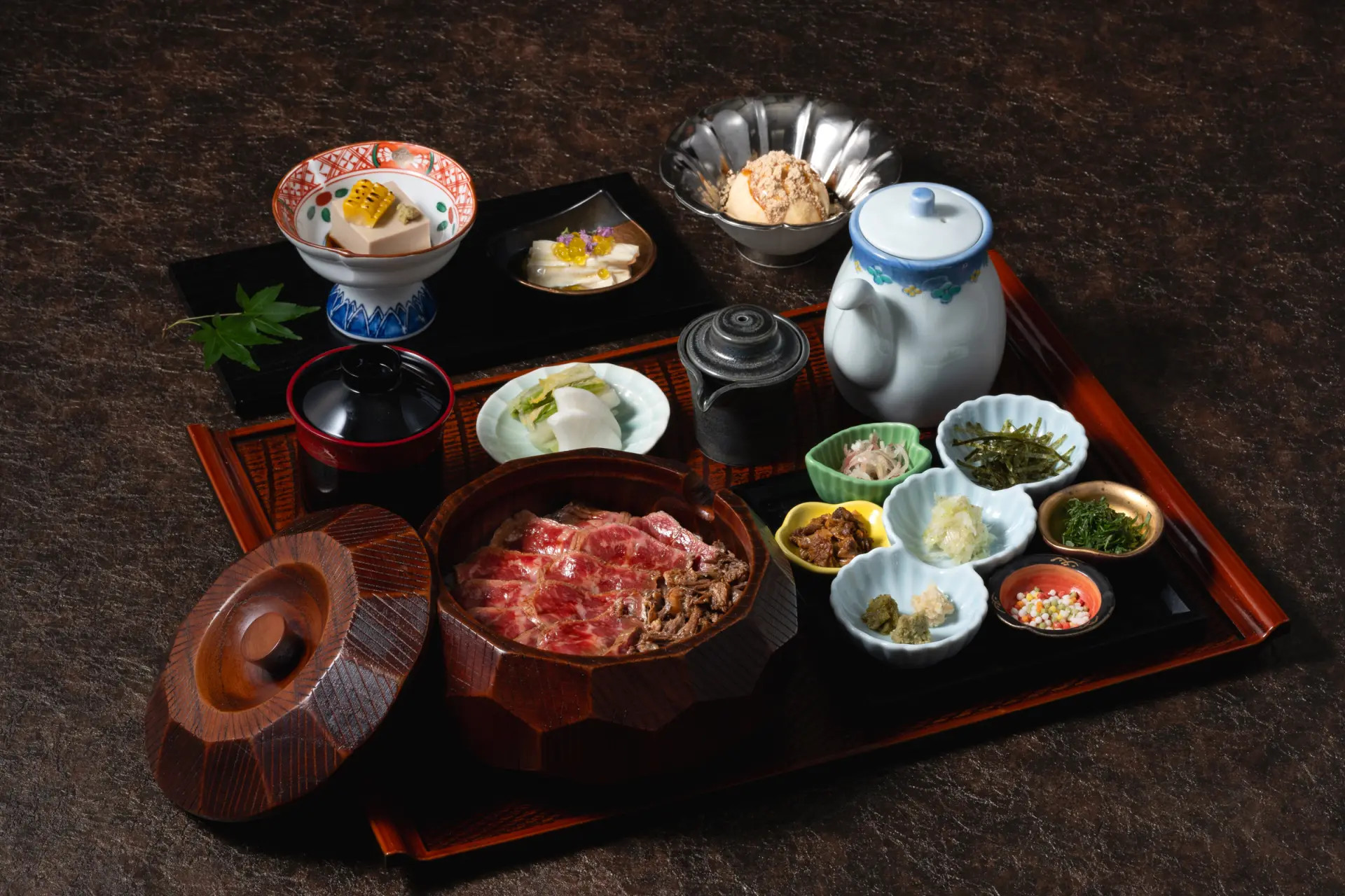 The classic “Hitsumabushi” comes with appetizers and dessert.
