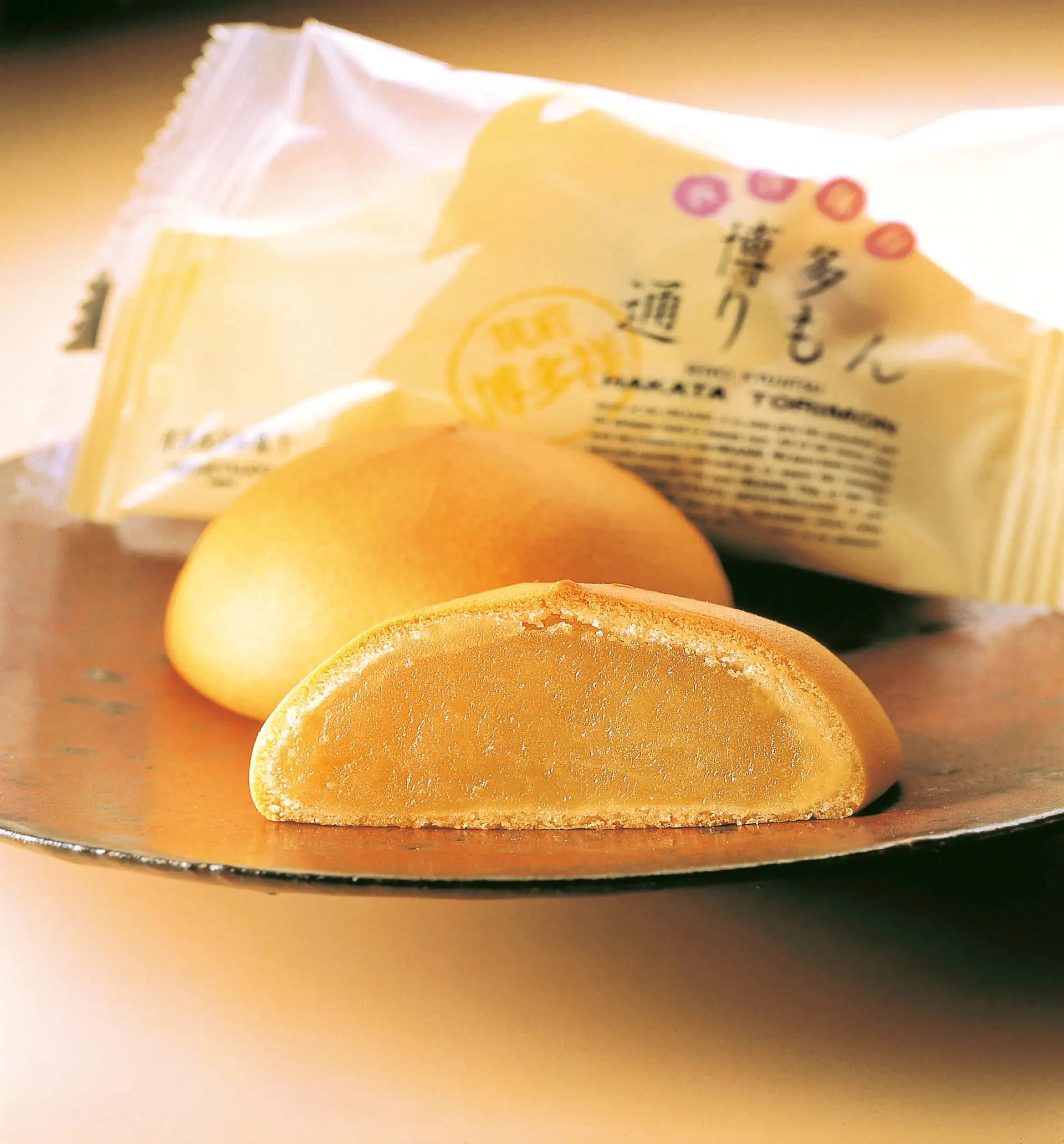 国外からも高い人気を誇る博多名物の和洋折衷菓子