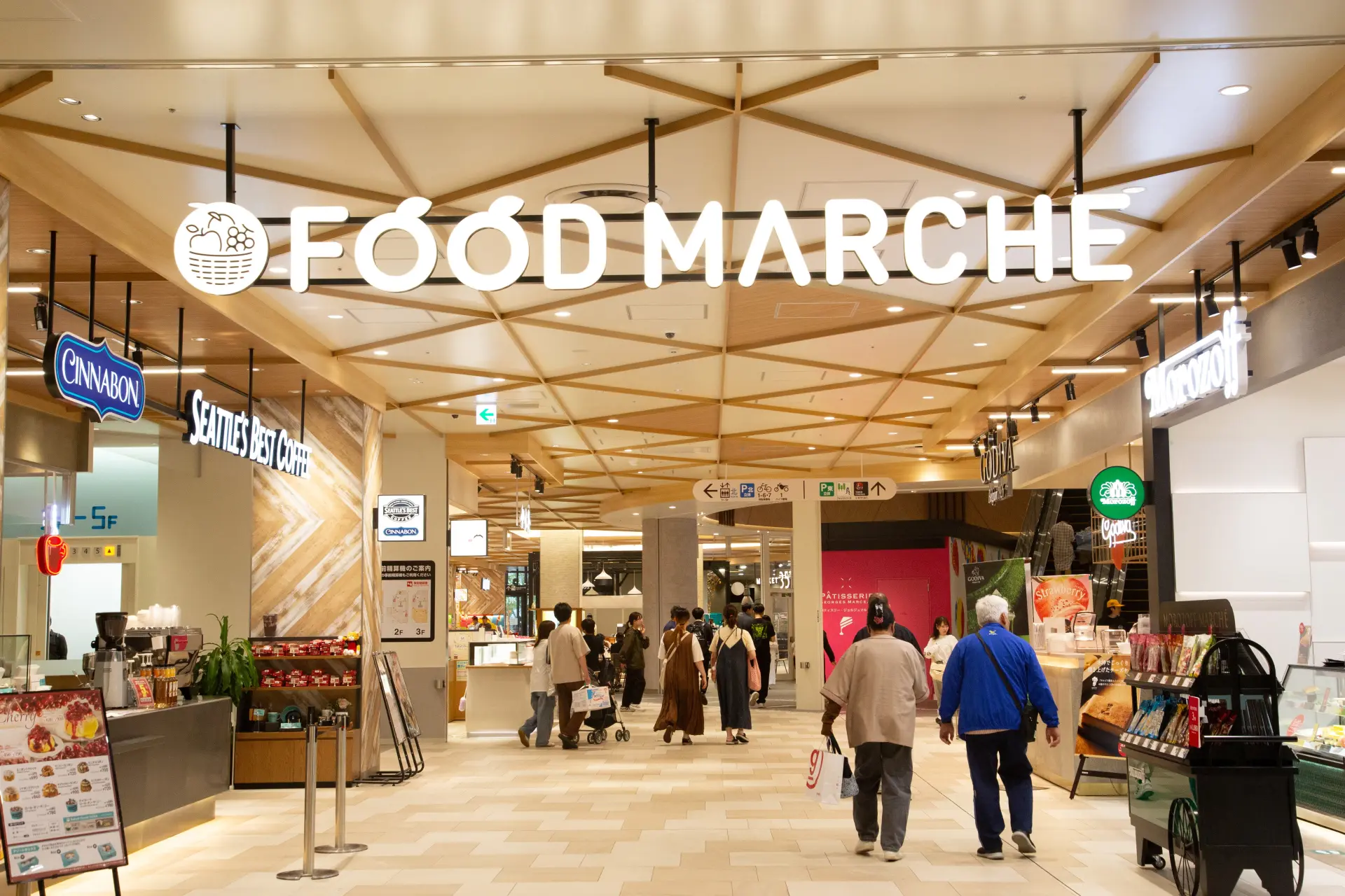 A variety of shops gather at “Food Marche”