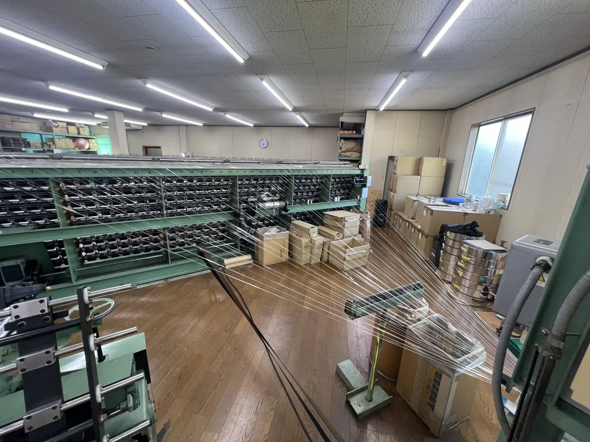 細かくスリットする様子