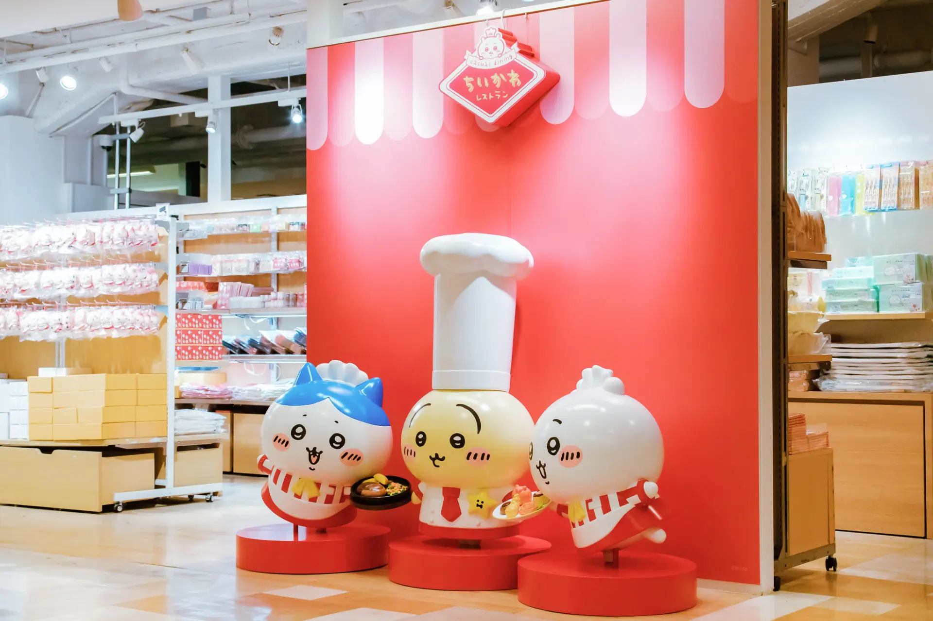 商品販售區可自由入場
※人潮擁擠時,可能需要排隊