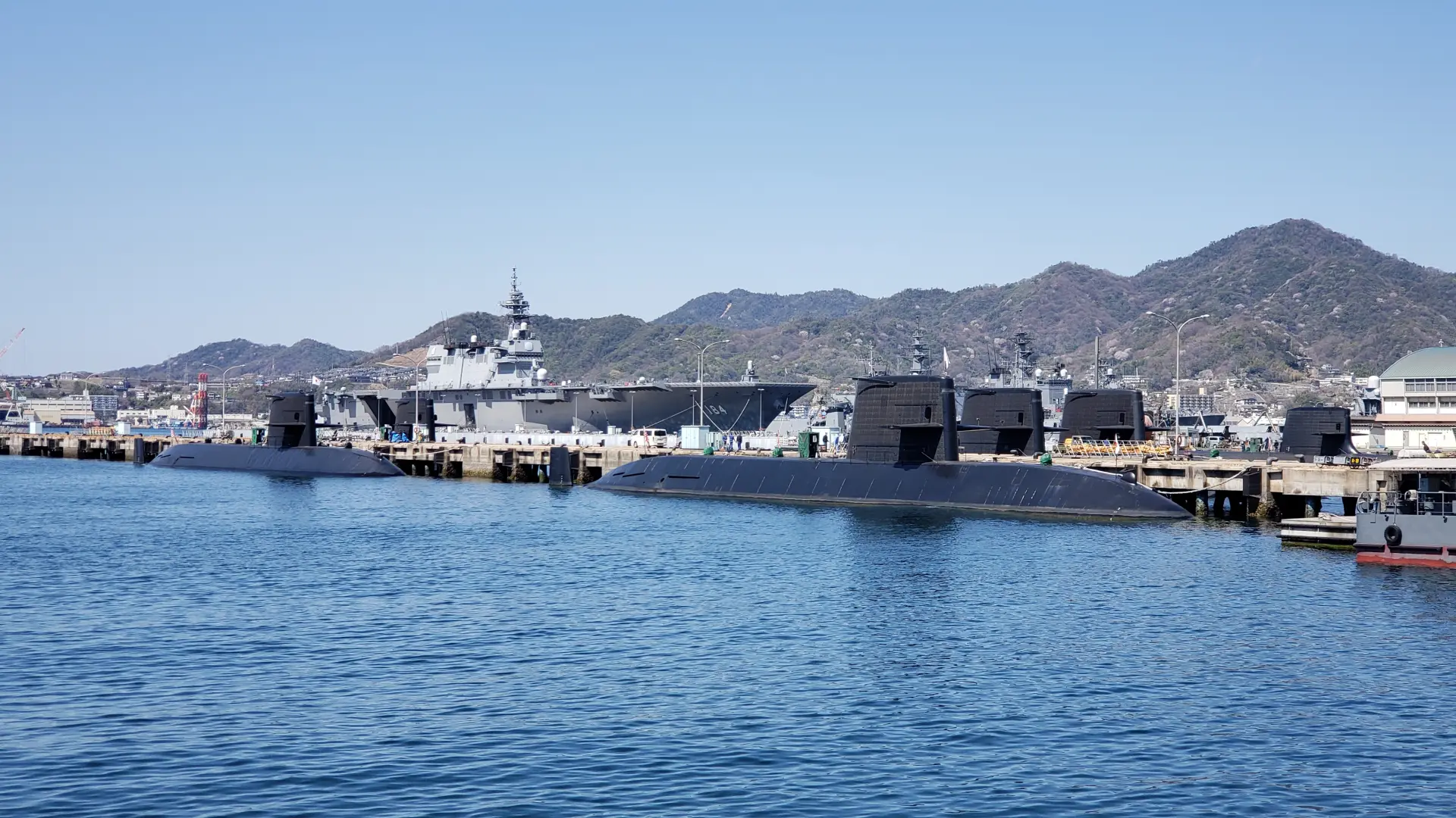 世界でも珍しい、潜水艦を間近で見ることができる公園
