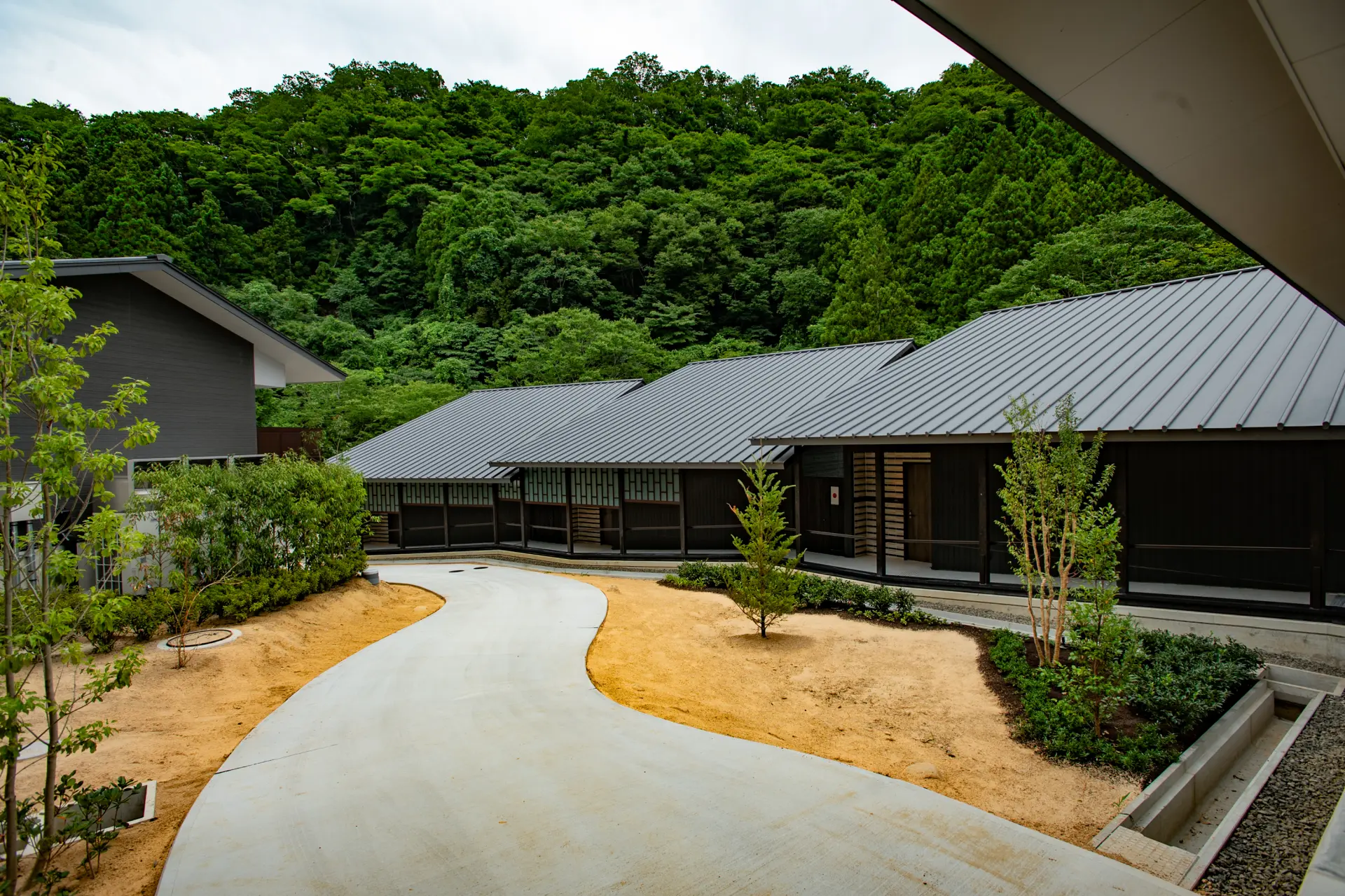 Inner garden at THE YUKAWA Ichijoh Branch