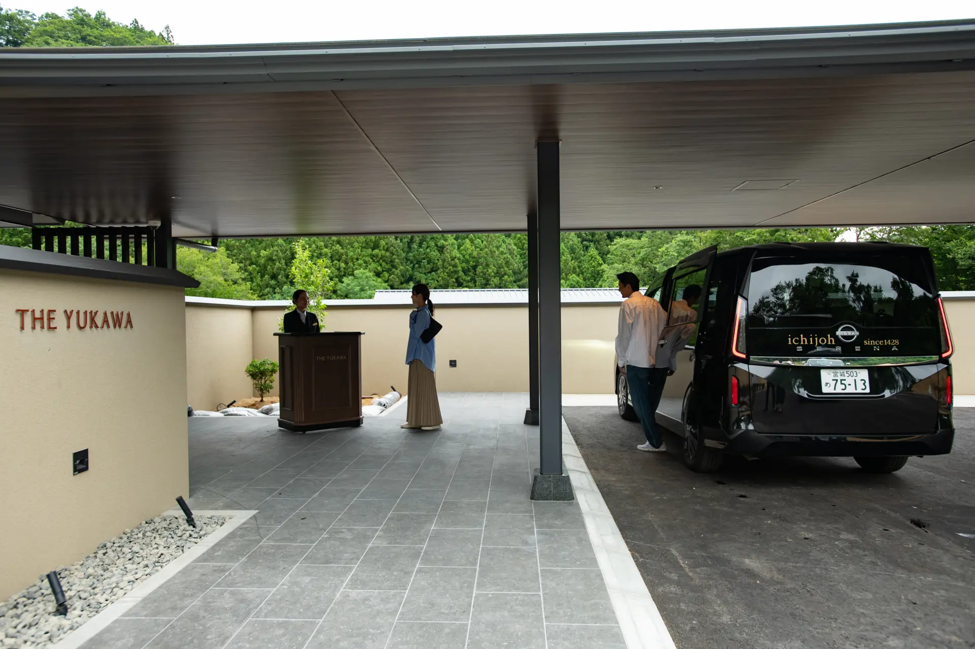 Free shuttles are available from both JR Shiroishizao Station and Shiroishi Station on JR Tohoku Main Line.