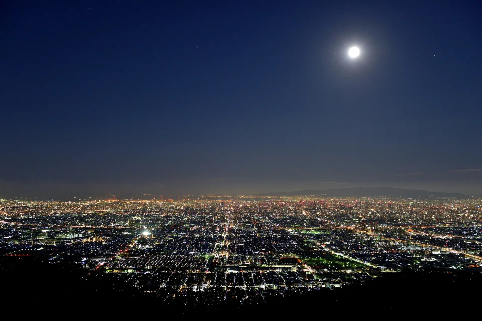 静寂の中で奈良の夜景を楽しめるスポット