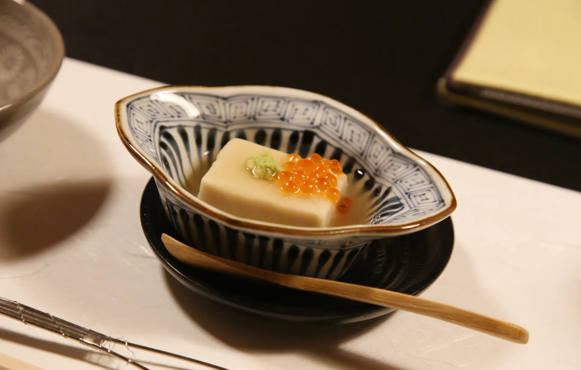 上質な空間で繊細な料理は堪能できる日本料理店（※写真はイメージです）
