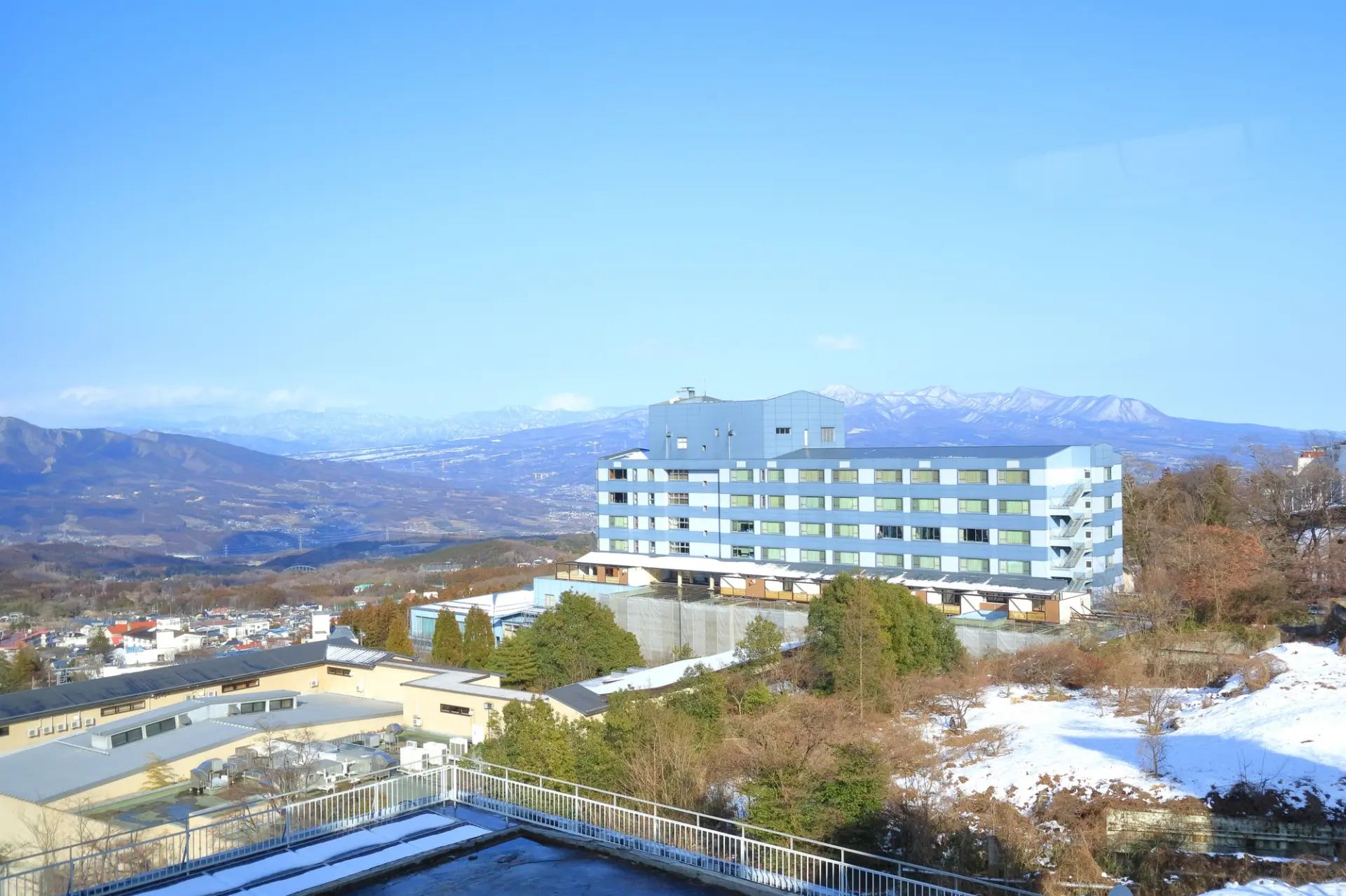 歴史・伝統のある黄金の湯を堪能できる老舗ホテル(※写真はイメージです)