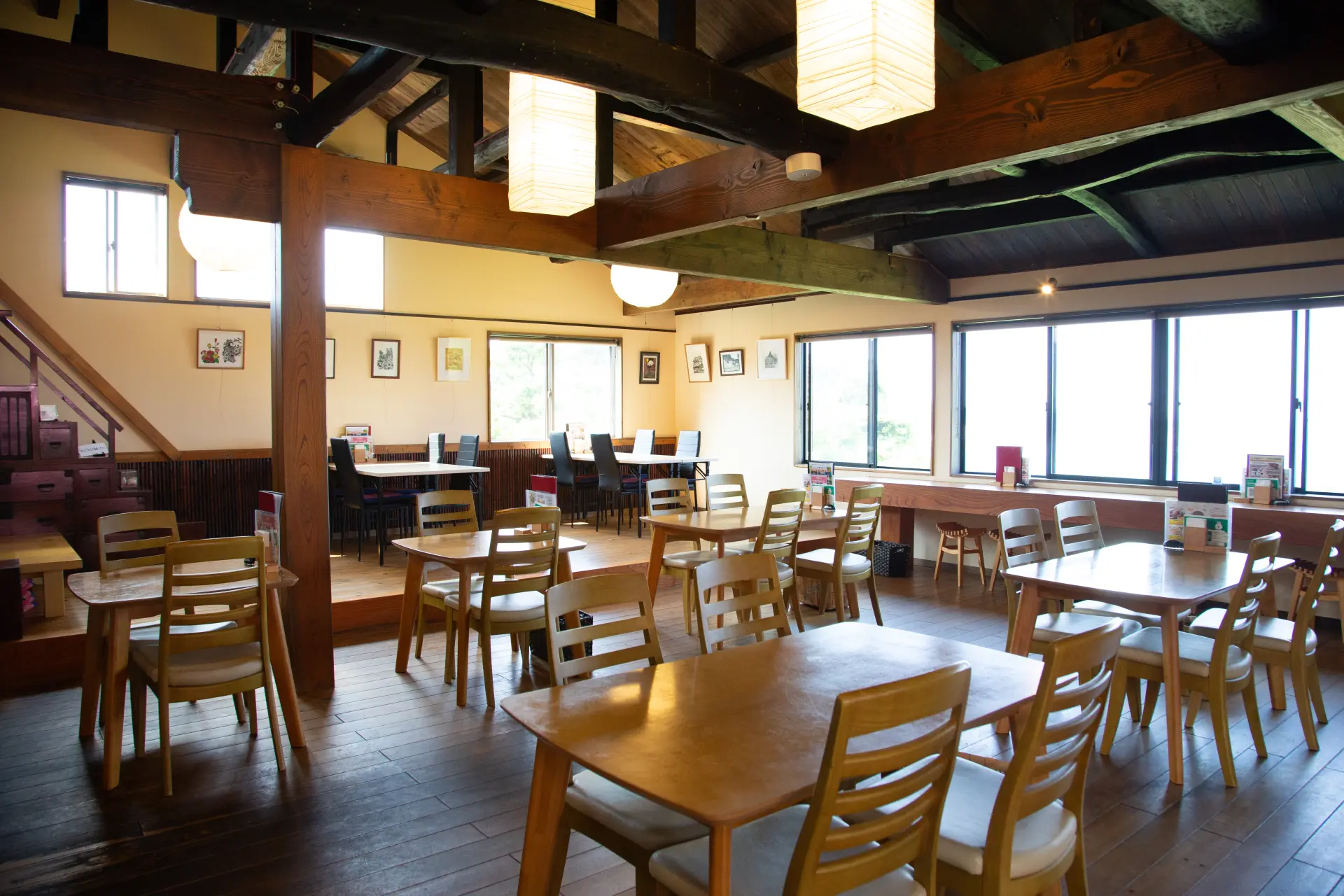 由古民家改建，静谧雅致的用餐空间
