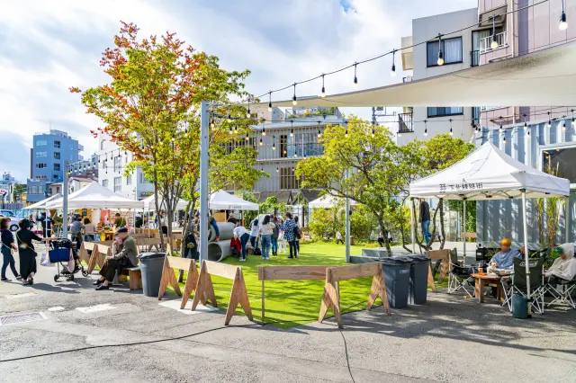 多彩なイベントを楽しめる屋外スペース