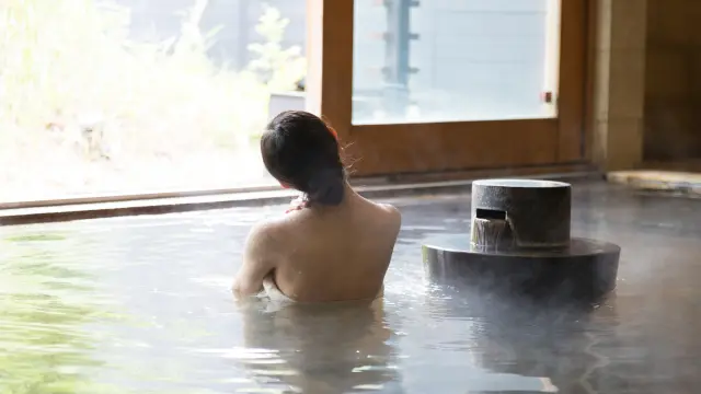 【日本の温浴施設ガイド】温泉・銭湯・スーパー温泉の違いと魅力がわかる！