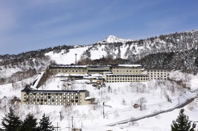 Manza Prince Hotel with ski-in/ski-out access