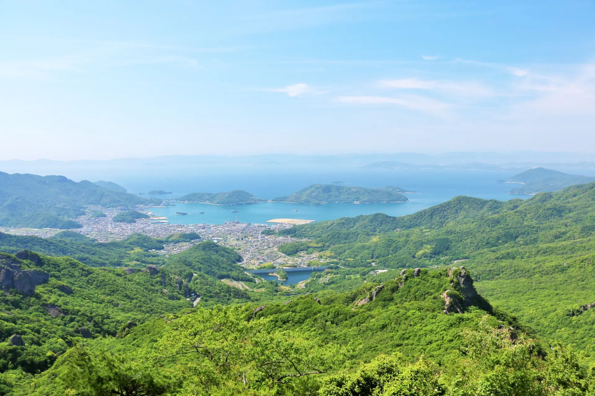 空中から見る空・海・渓谷の絶景!ハイキングも爽快