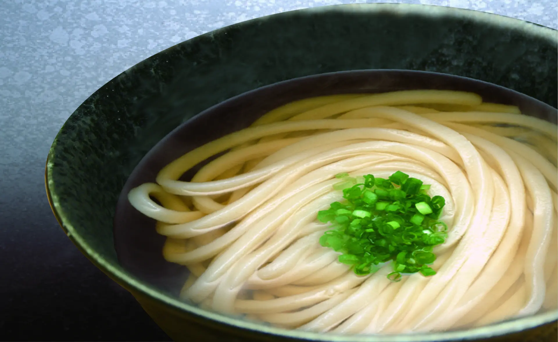 「かけうどん」や「肉ぶっかけうどん」など10種類以上