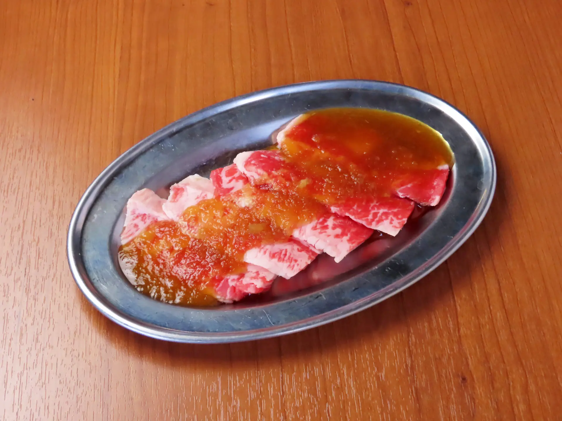 りんごの成分が肉の美味しさを引き出す熟成牛りんごカルビ