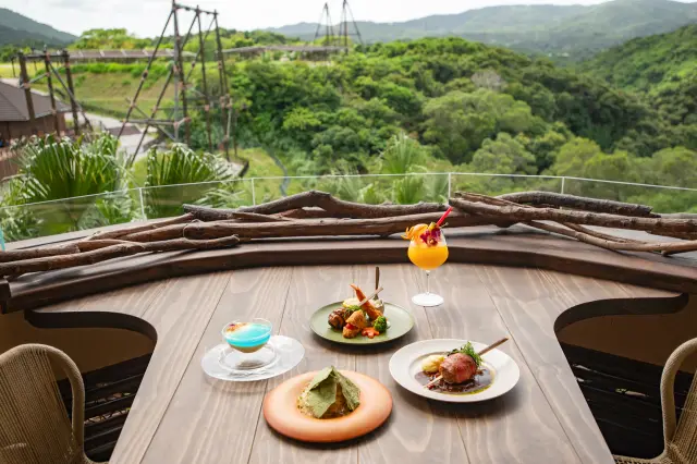 自然を眺めながら本格レストラングルメを堪能