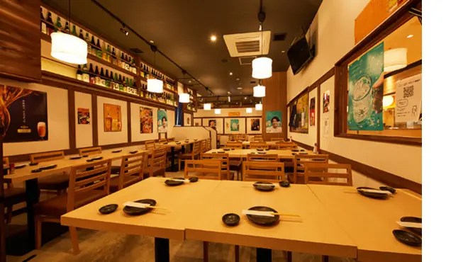 落ち着いた雰囲気の店内