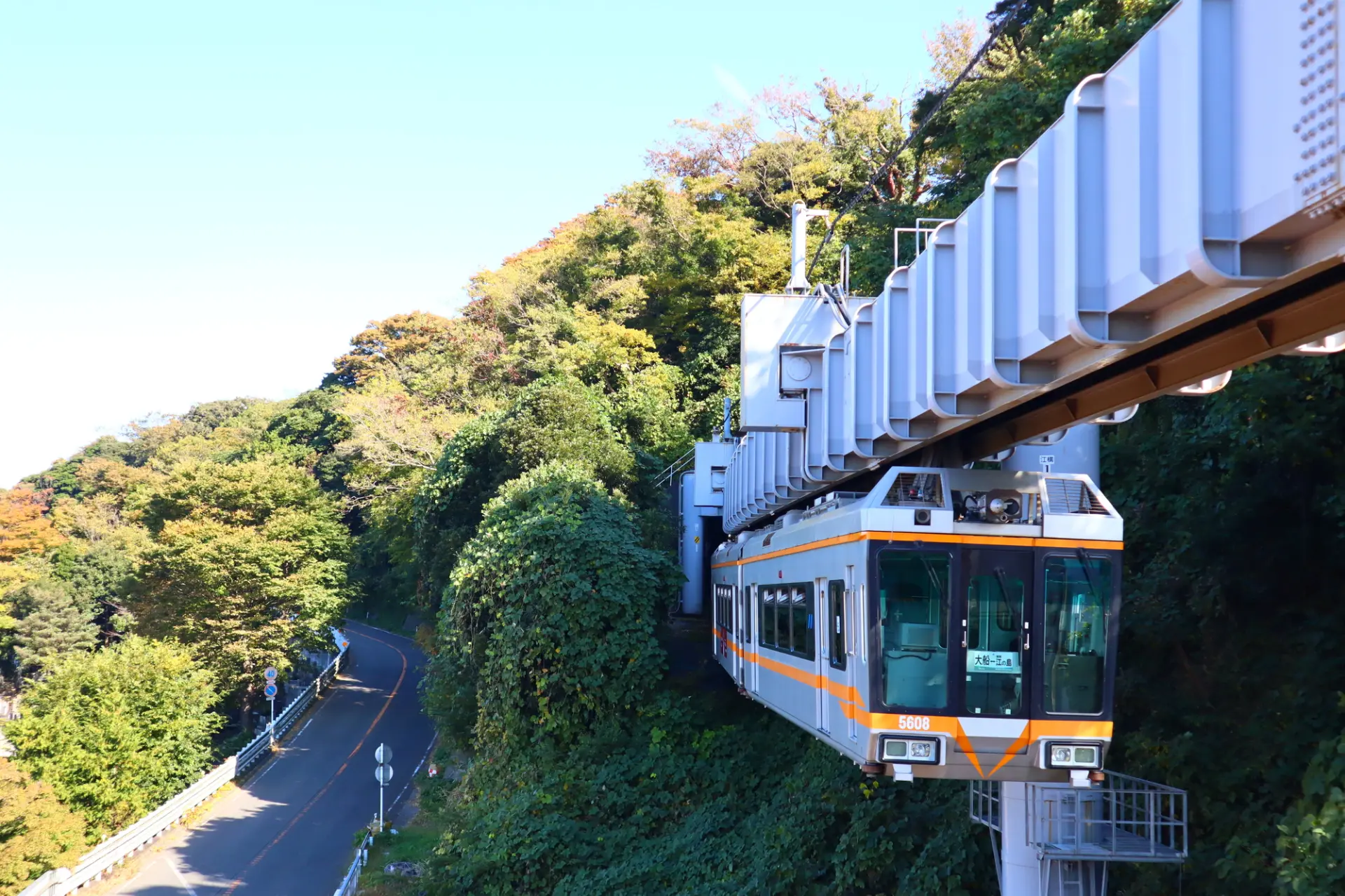 湘南エリアの景観を空中から楽しめるモノレール