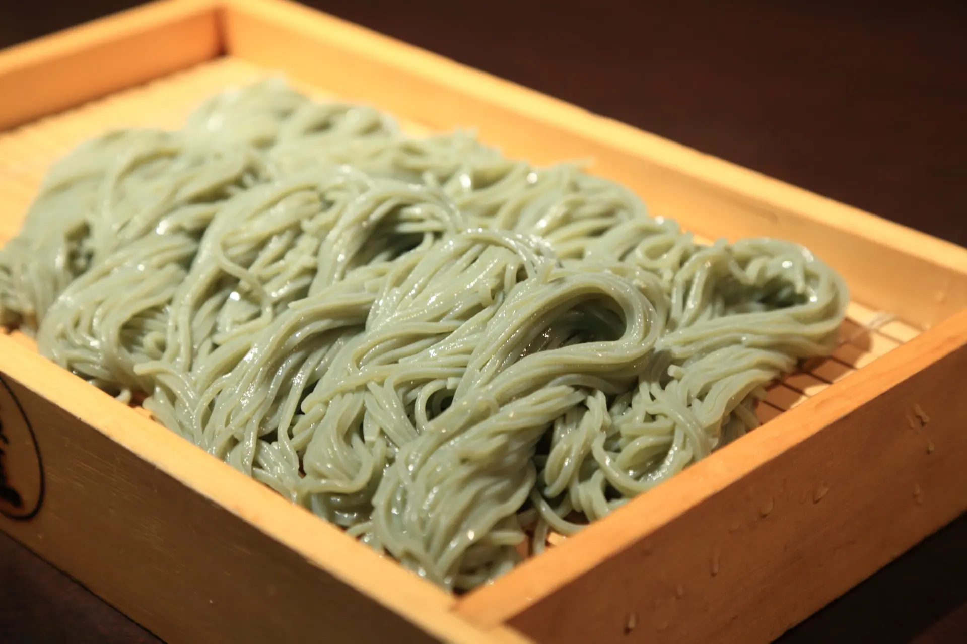 つるんとしたのどごしを楽しめる「へぎそば」