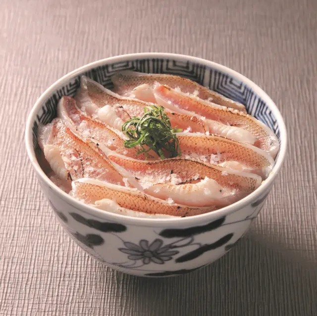 新鮮なのどぐろを炙っていただく「のどぐろ炙り丼」