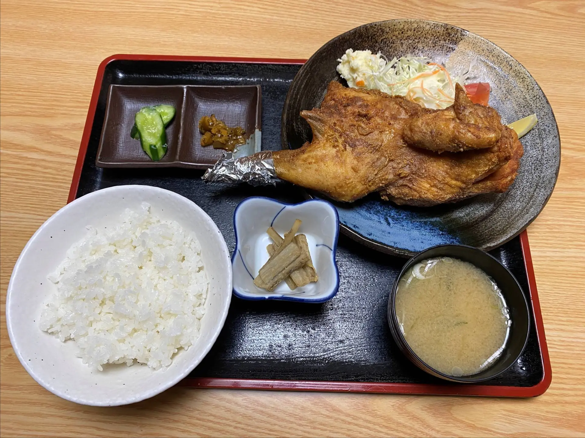 ランチの唐揚げ大定食