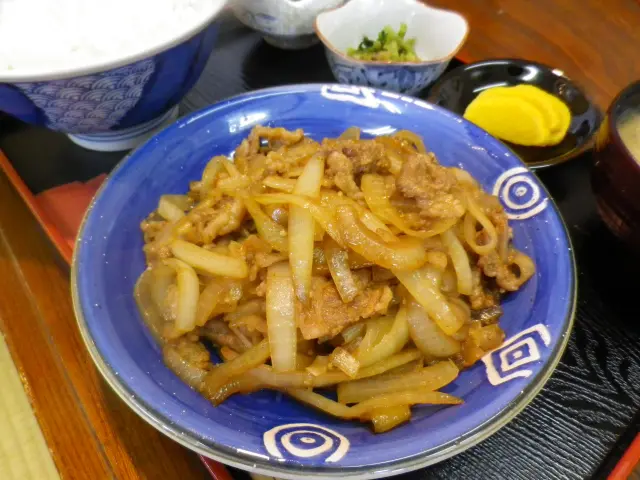 十和田市のご当地グルメ「十和田バラ焼き定食」