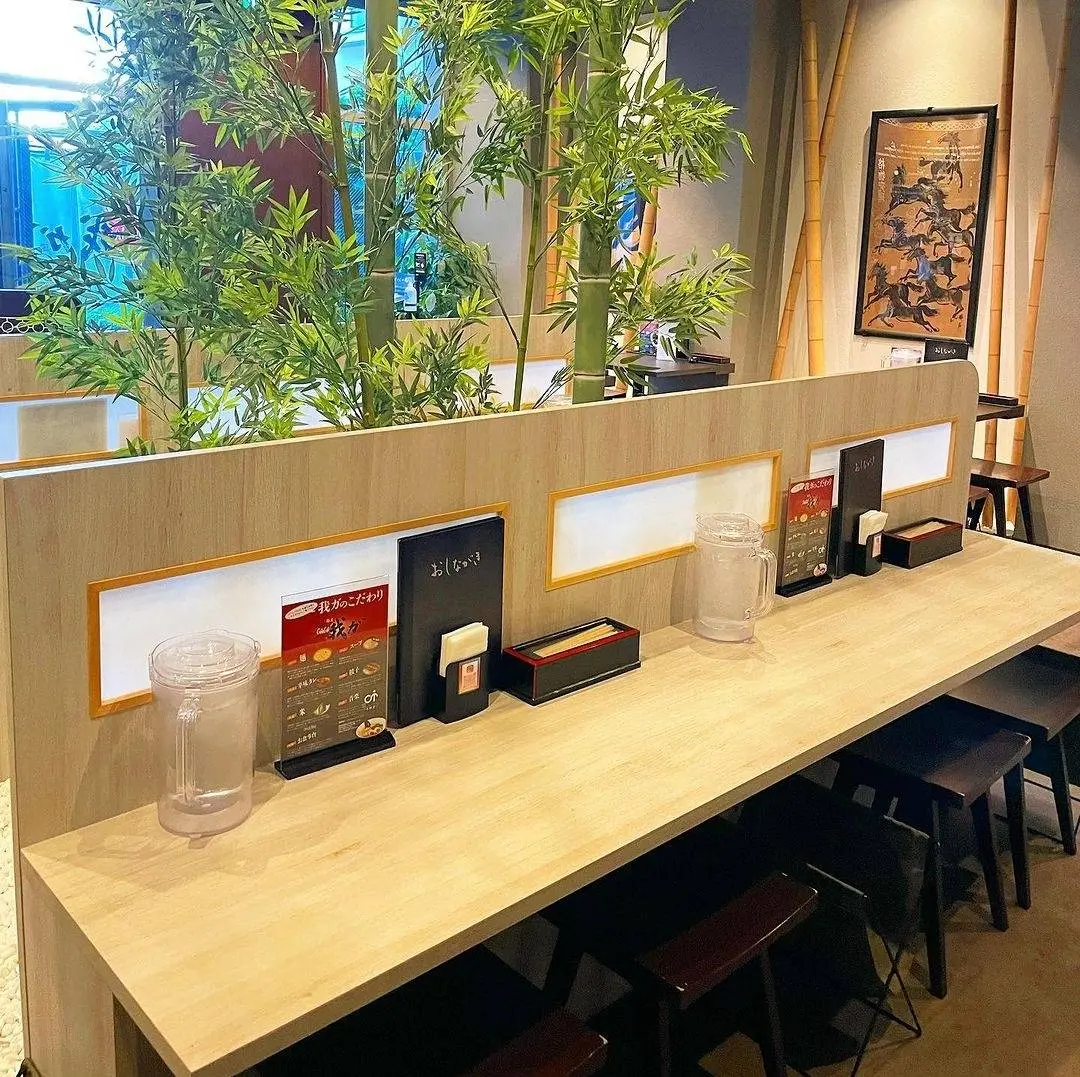 面屋GAGA 天神店的吧台座位