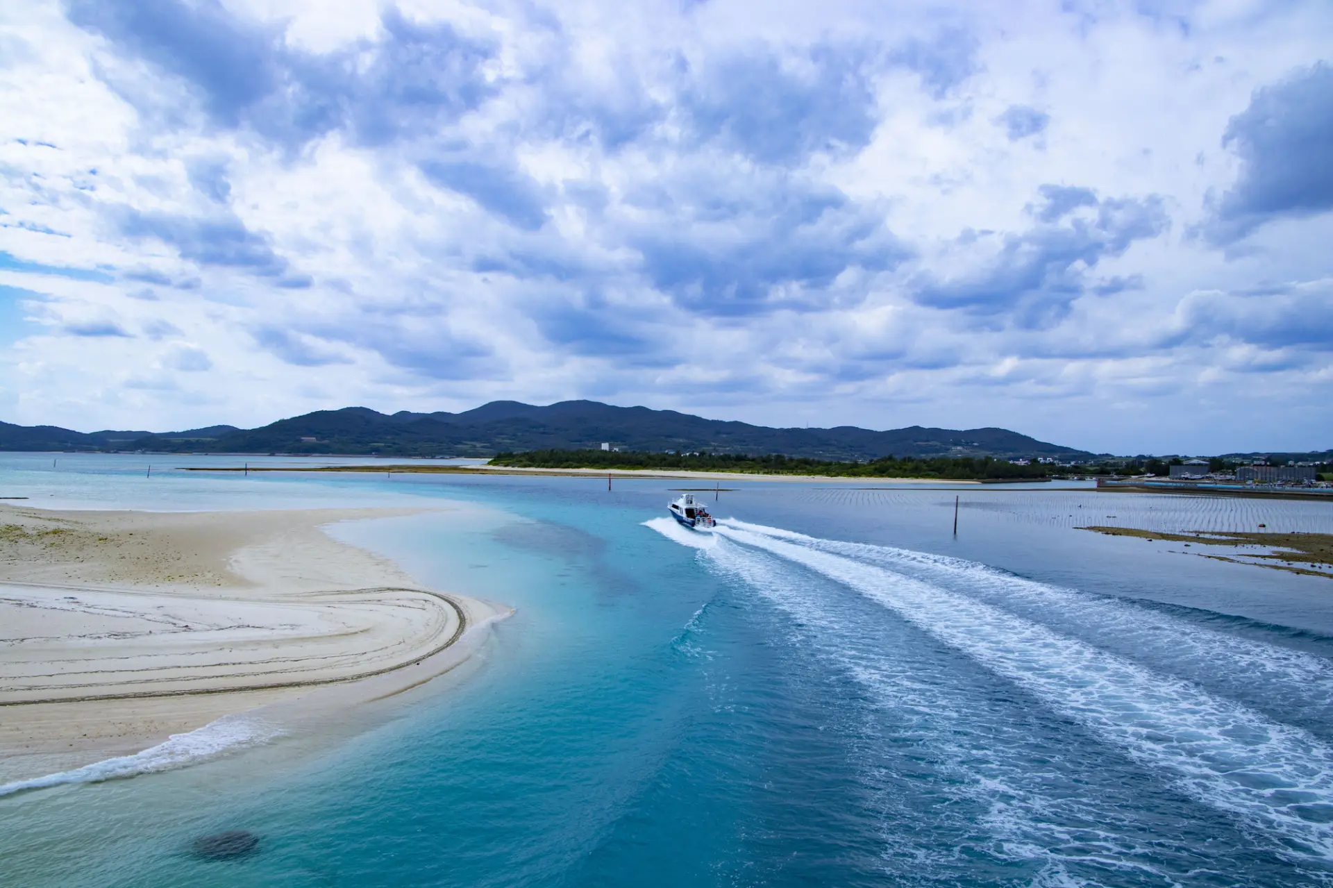 沖縄の離島でも随一の美しさを誇る久米島観光ガイド | GOOD LUCK TRIP