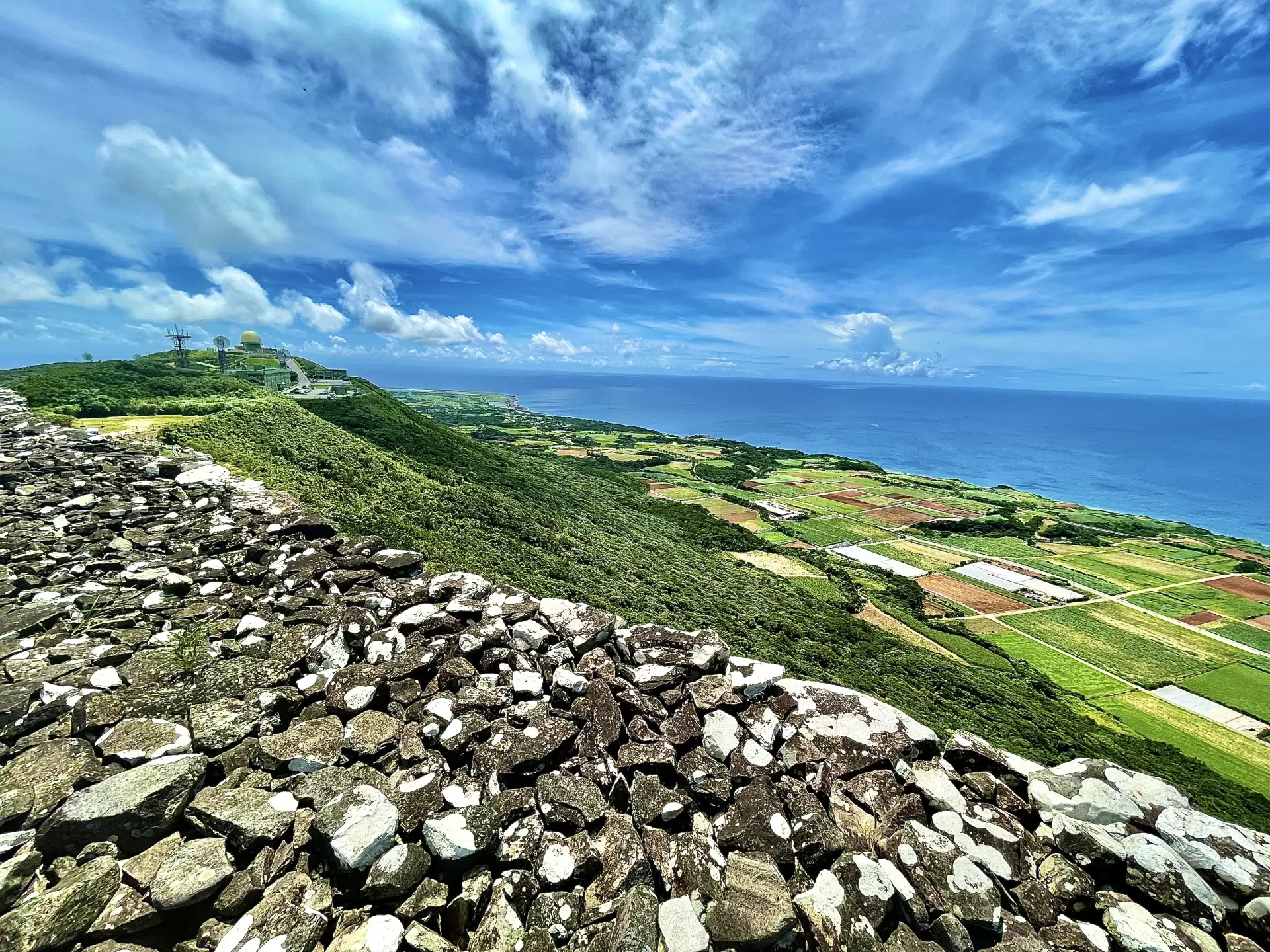 冲绳县内位置最高的城迹,是久米岛最佳观景地点