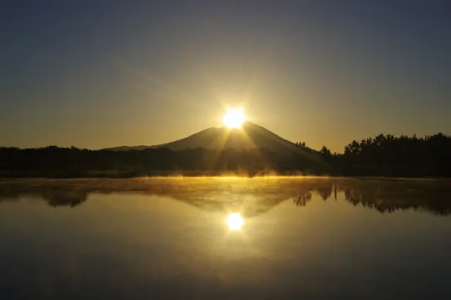 信仰の対象とされてきた神聖な山
