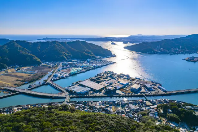 海に囲まれた4つの県から成る四国地方