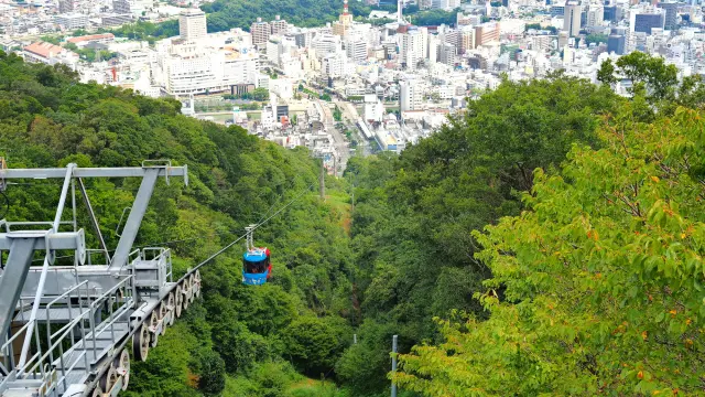 徳島のシンボル・眉山から望む市街地
