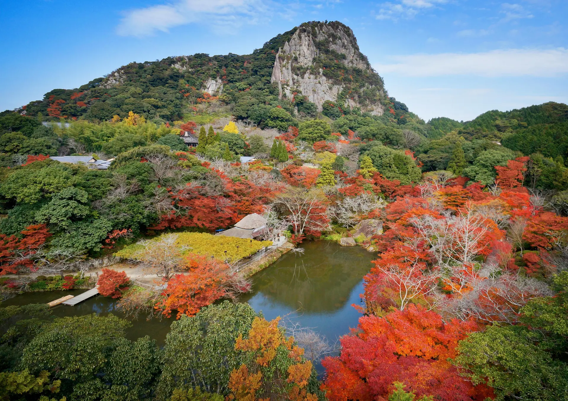 錦に染まる御船山楽園