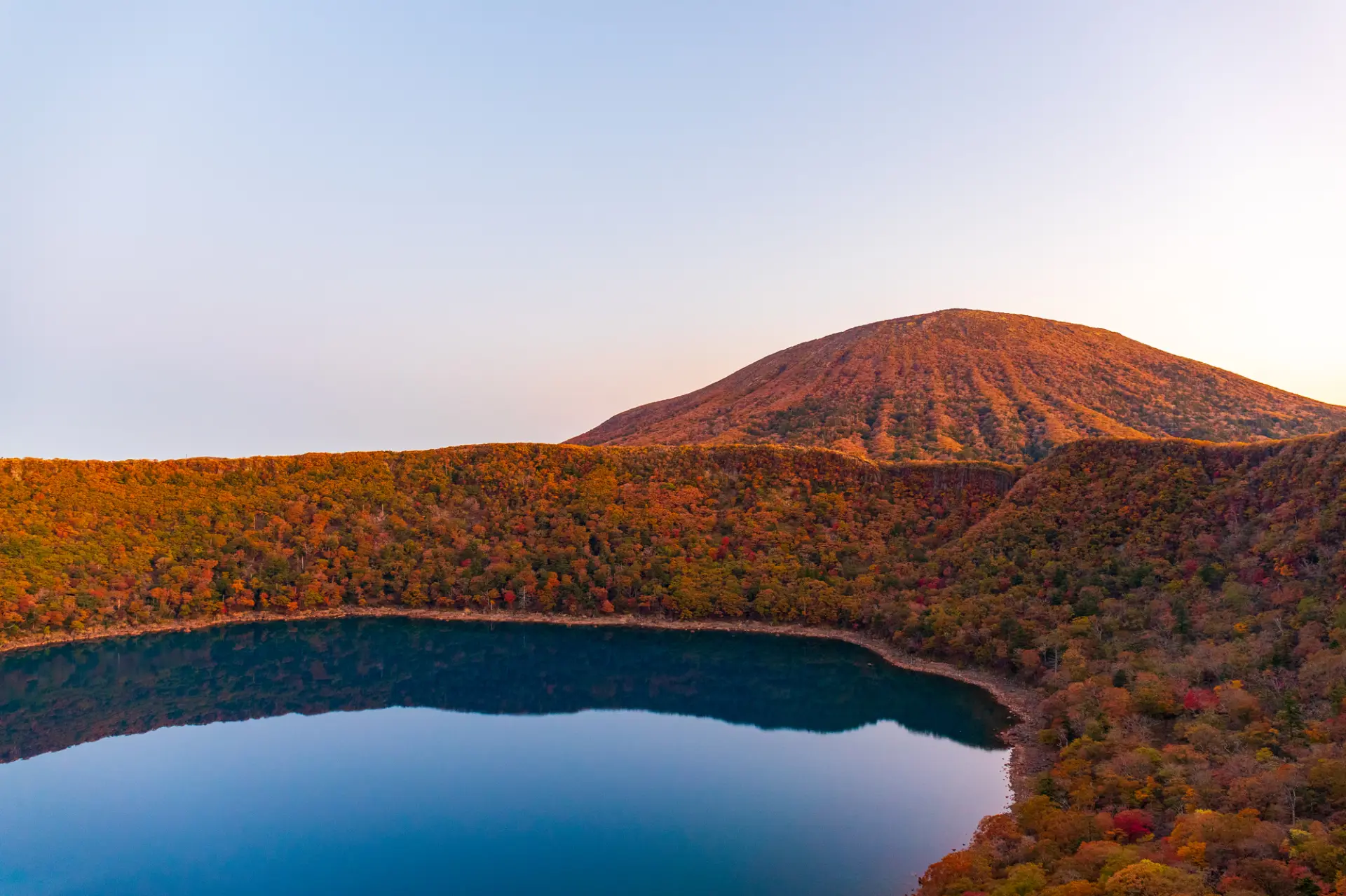 雄大な自然が織りなす絶景が楽しめる九州の紅葉の名所35選