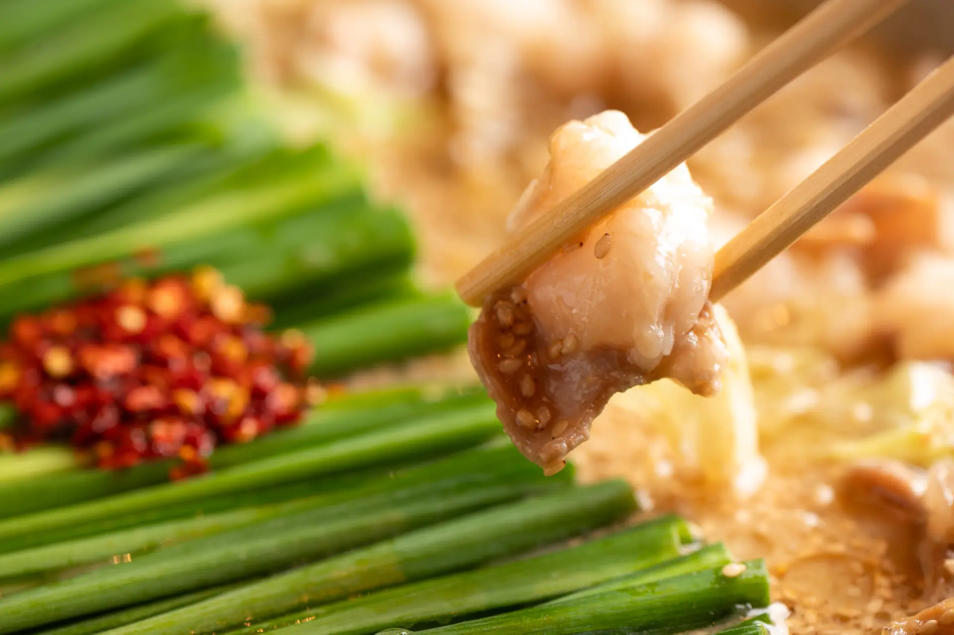 こだわり抜いて厳選した九州産の牛もつを使用