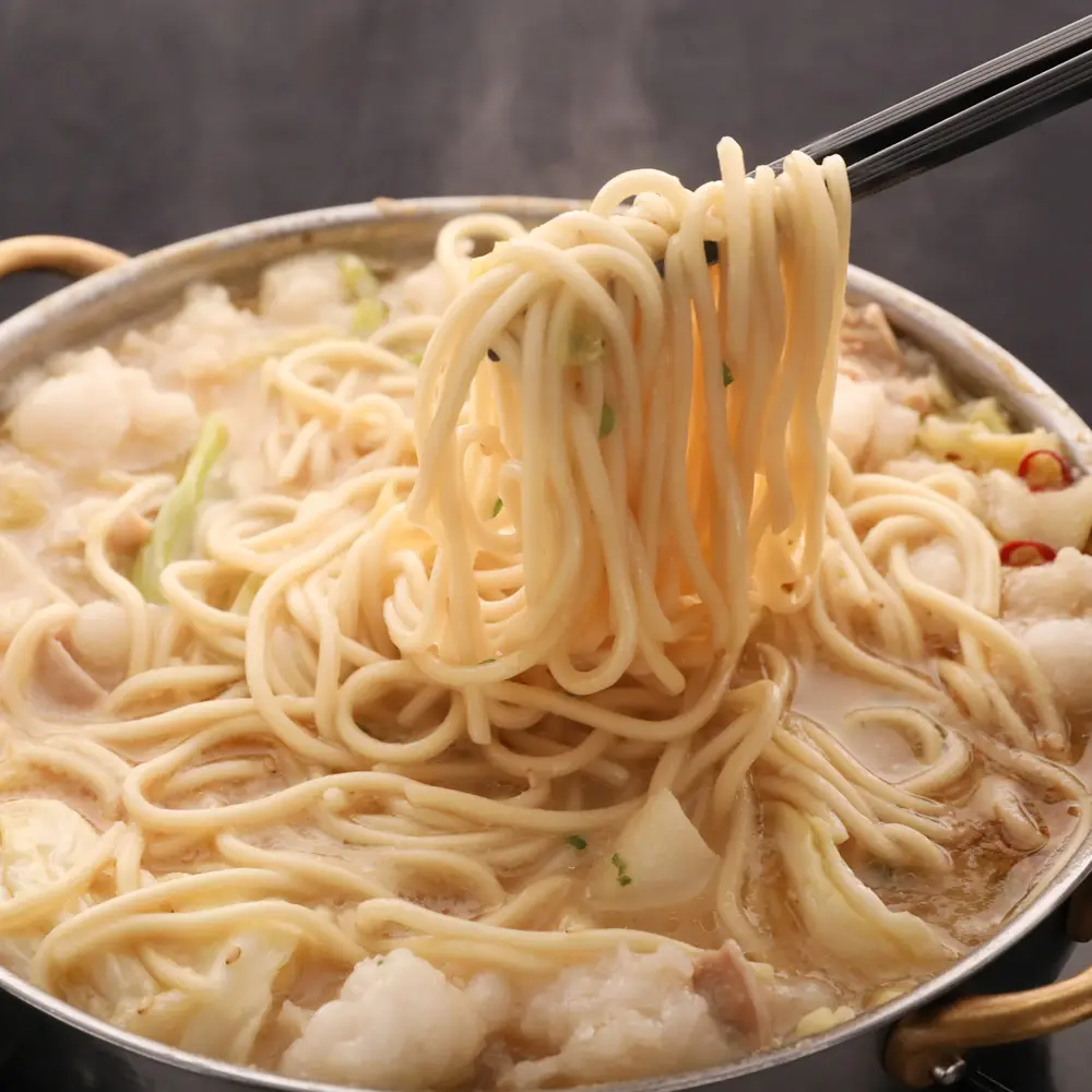 汤头搭配「强棒面」,风味独特