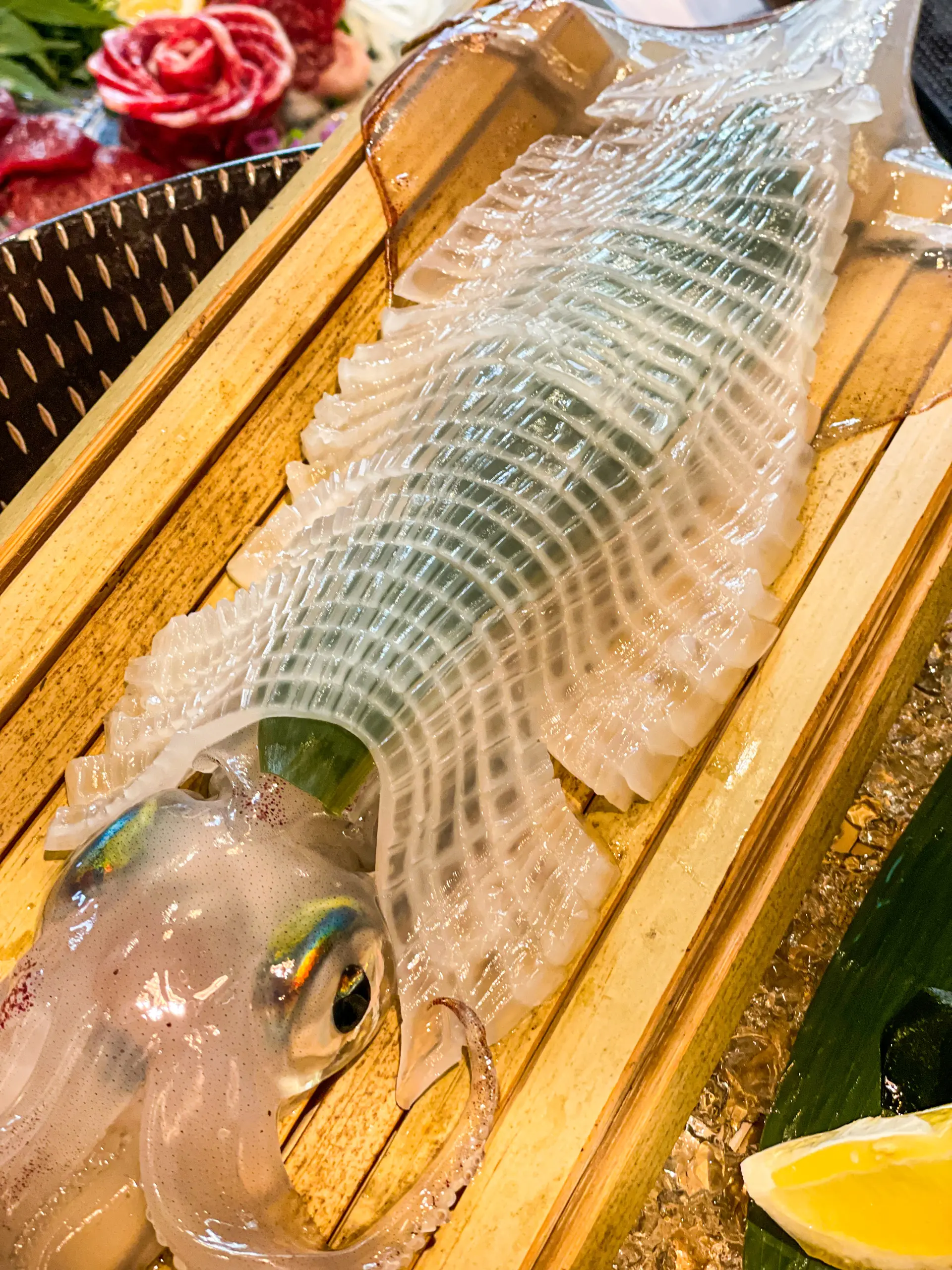 晶莹剔透的乌贼外观也是一大看点