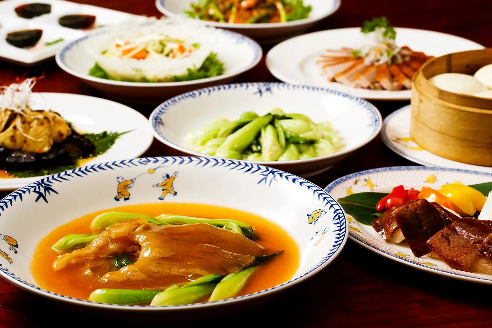 アラカルトは約100種類と豊富