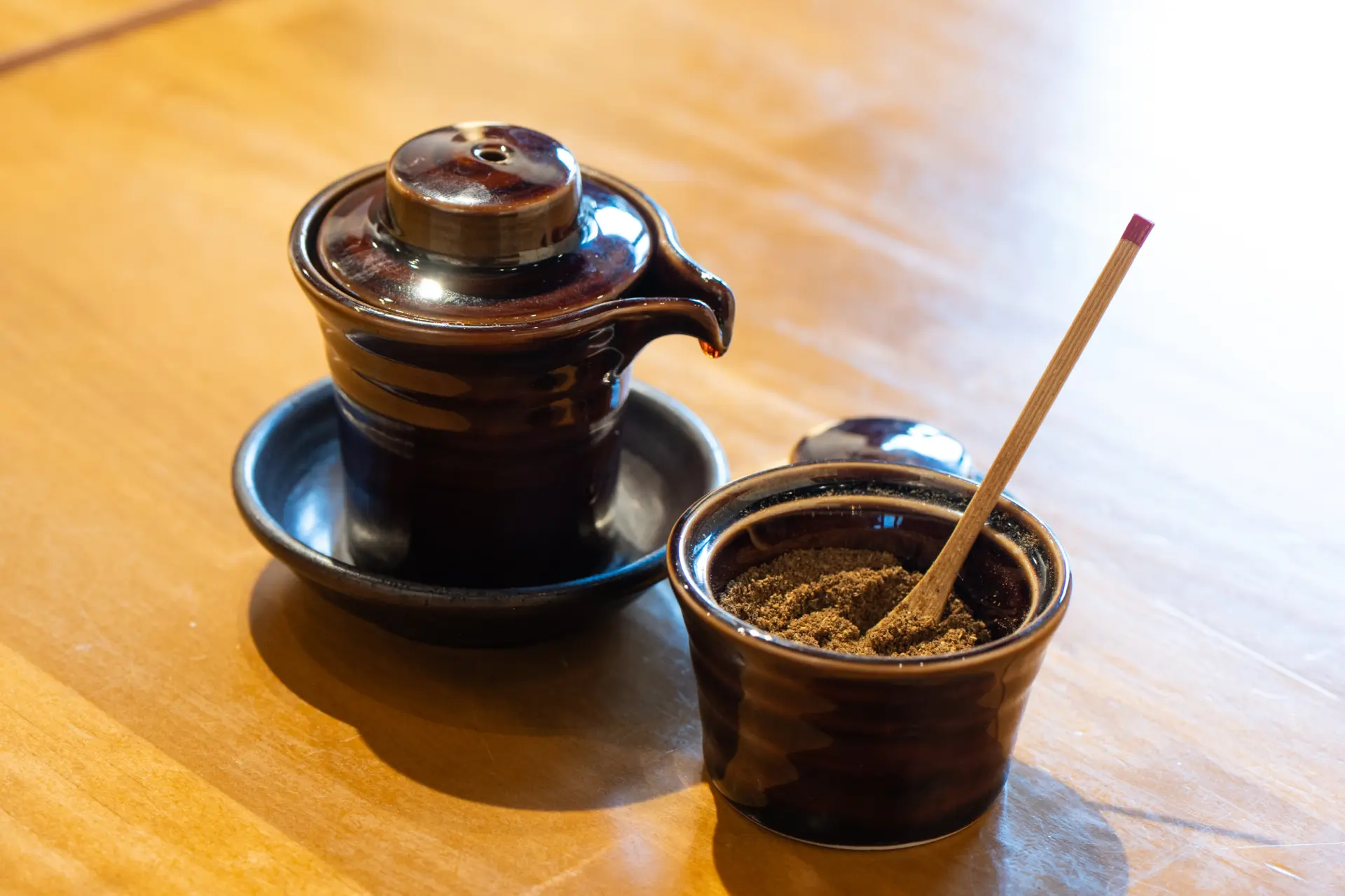 備え付けの「山椒」を使って味変