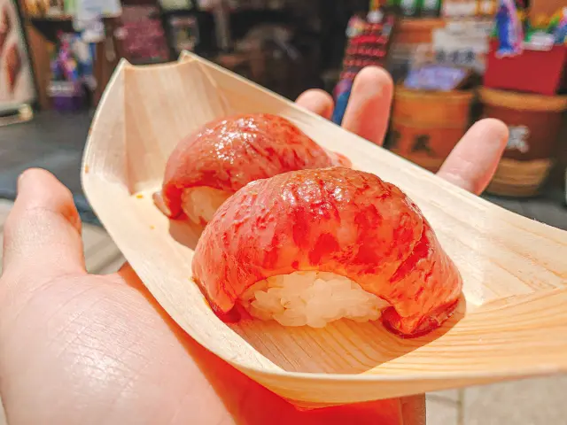 「飛騨牛」を使用した肉寿司