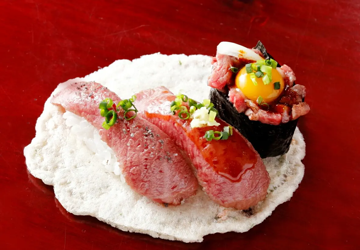 人気の飛騨牛にぎり「三種盛り」