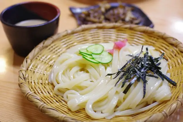 透き通った麺が特徴の「水沢うどん」