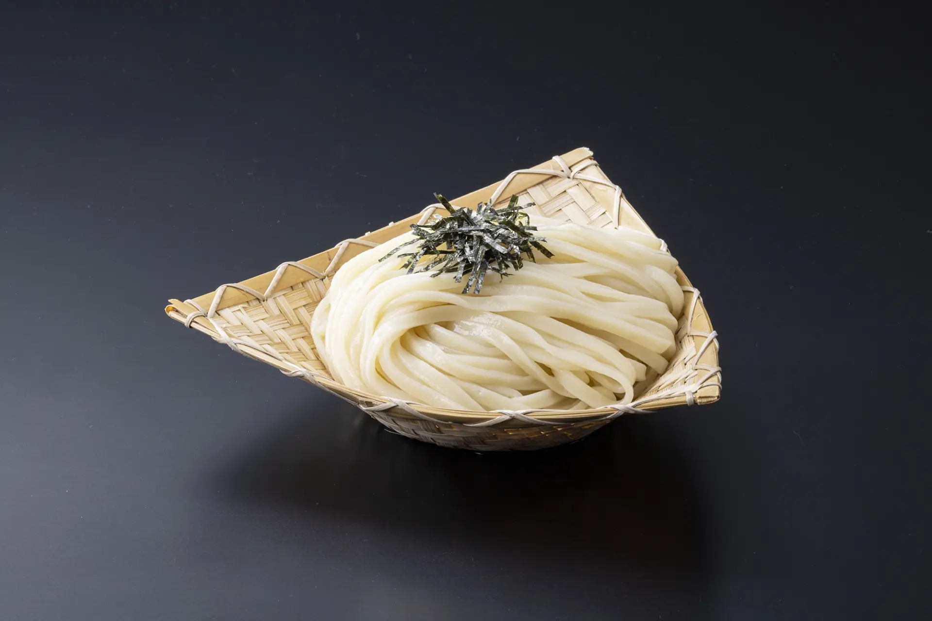 水沢うどんを2種のつゆで楽しむ「つゆ2種セット」